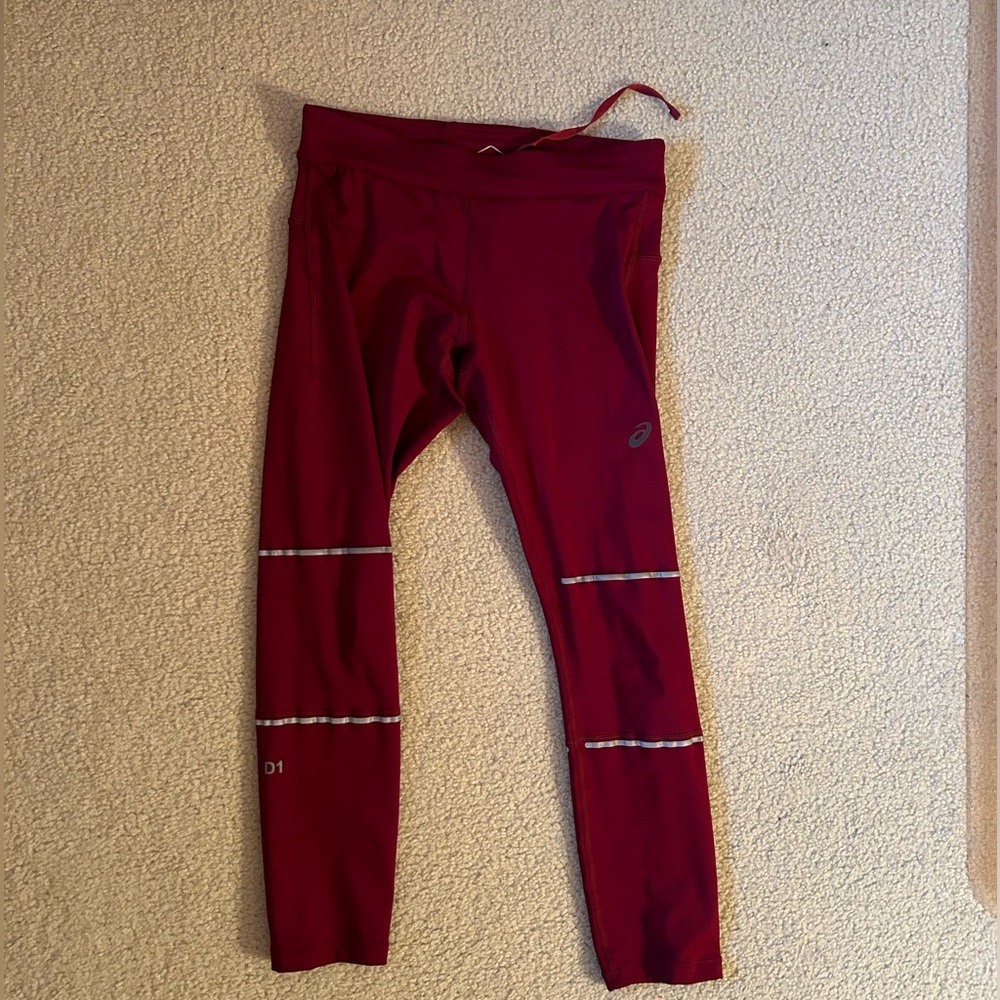 ASICS maroon cropped leggings